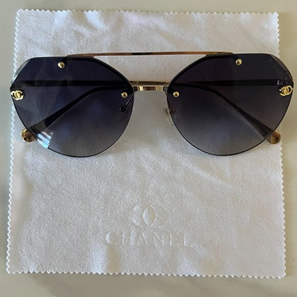 CHANEL CH052 Rimless Sunglasses | Gold | Pristine Condition - Picture 13 of 13
